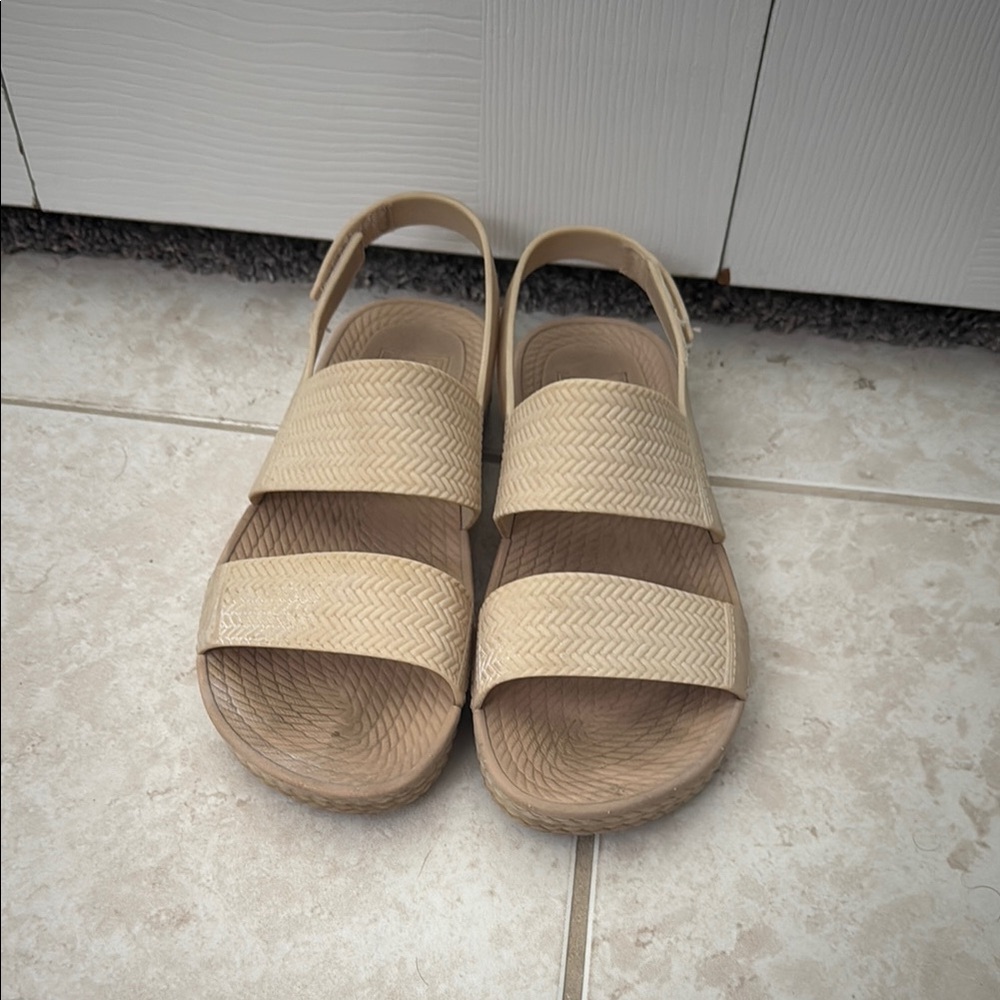 Reef water vista beige size 7